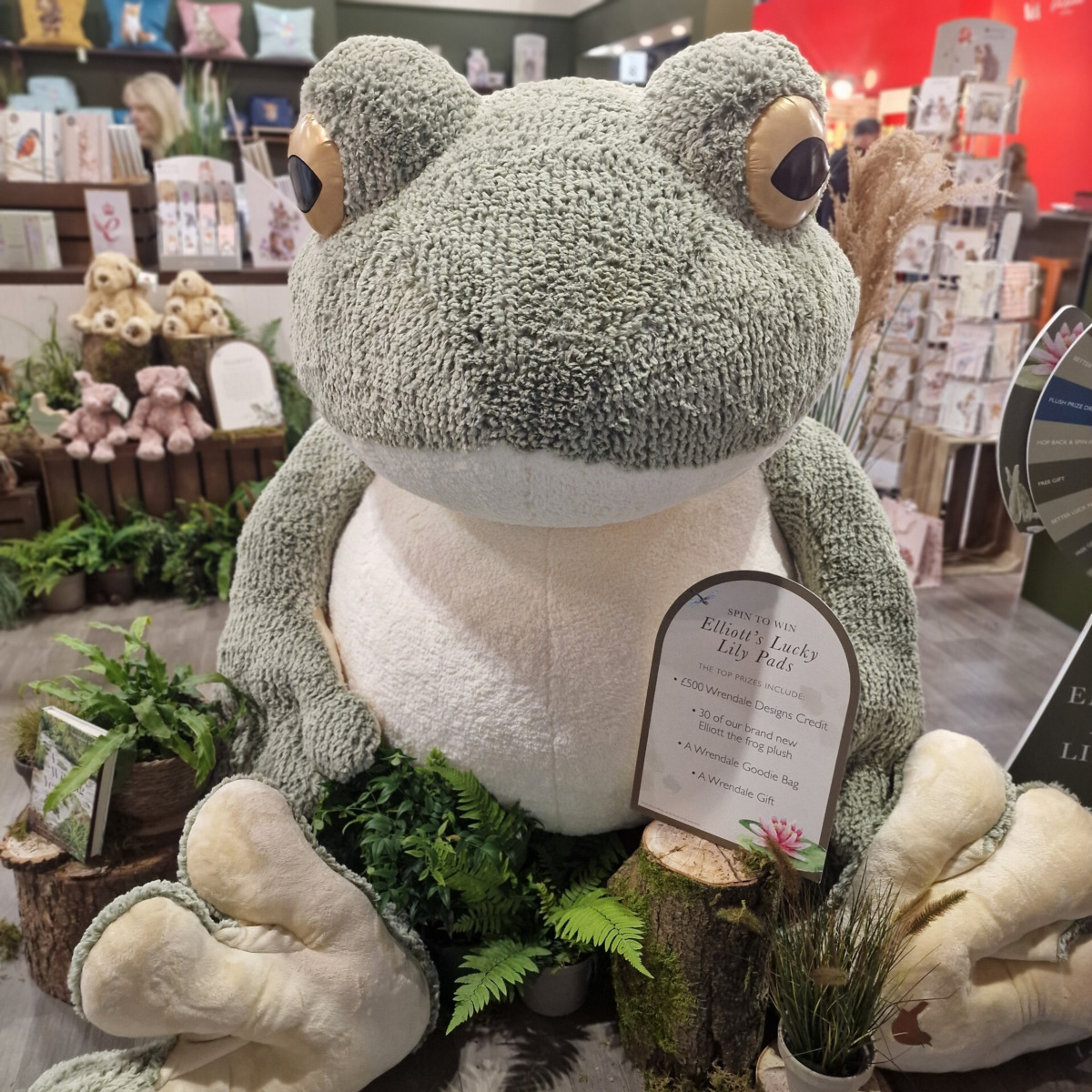 Giant Elliott the frog from Wrendale Designs