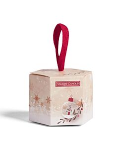 Yankee Candle - Snow Globe Wonderland Filled Votive Gift Set